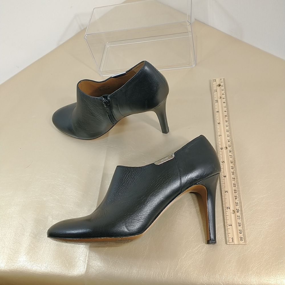 Coach Black Leather Shoes Seneca Booties 10B EU 40. Condition is Pre-owned. - Picture 10 of 11